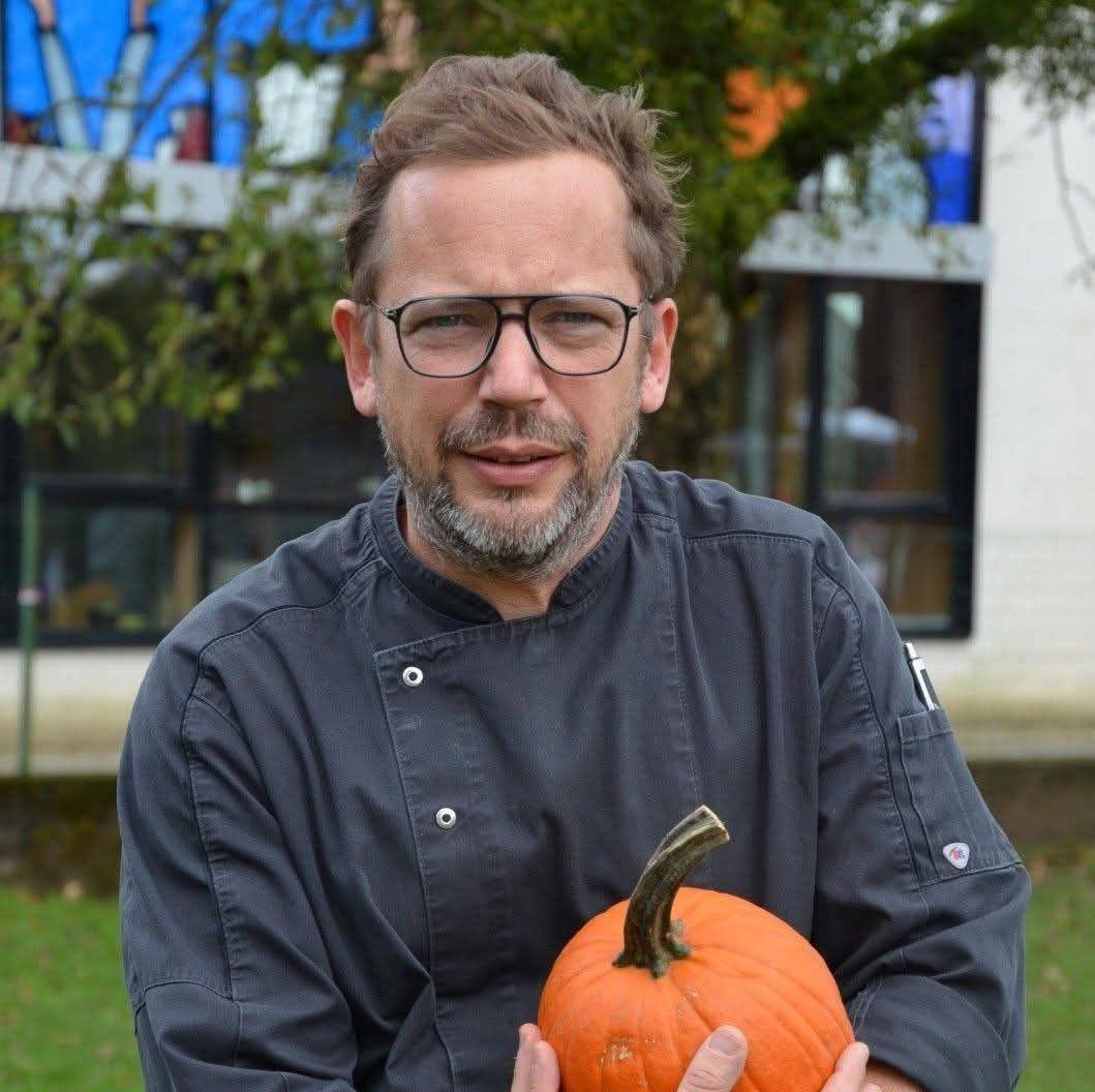 Profilo di Charles-marie