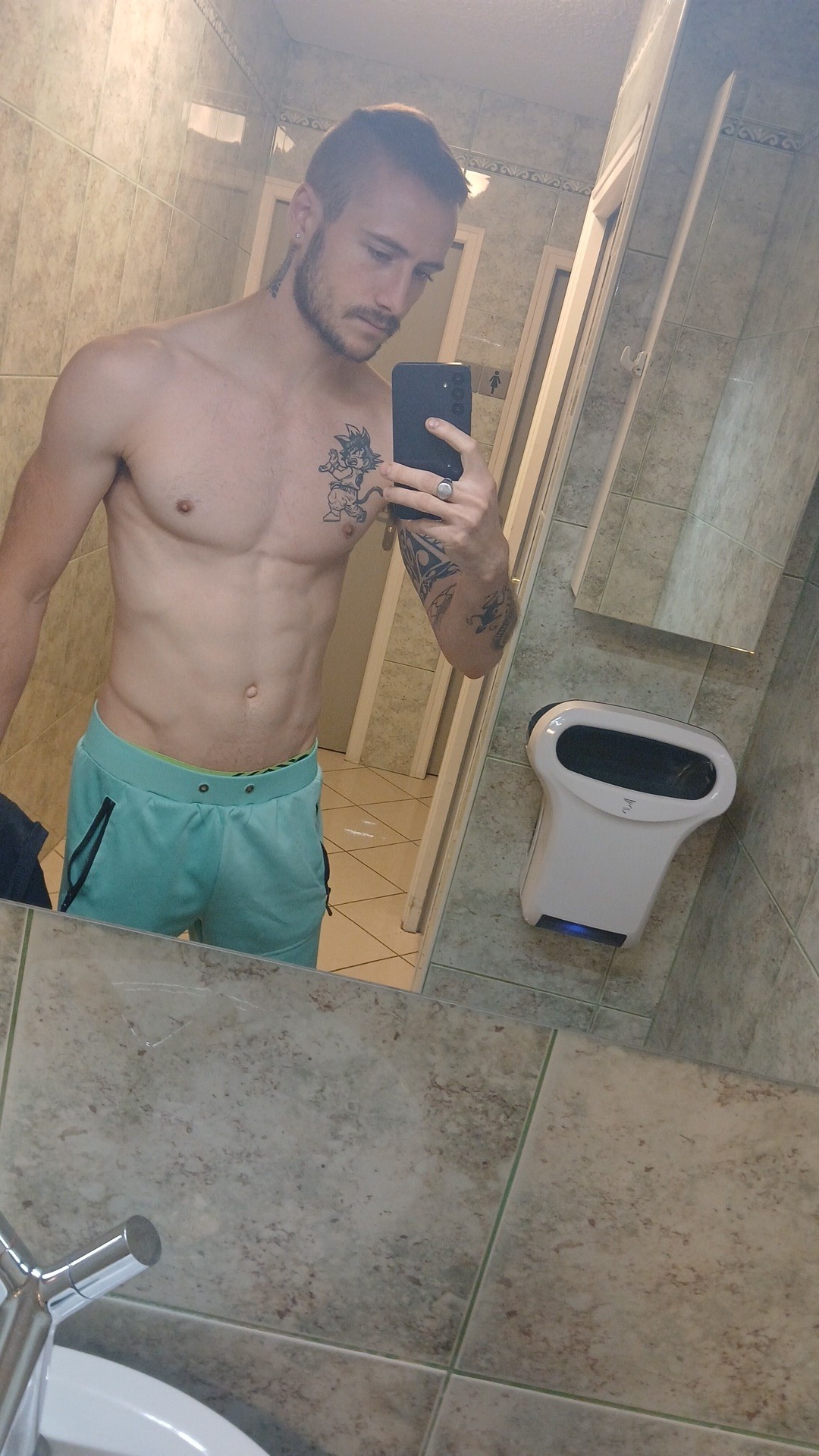 Profilo di Charles-emile